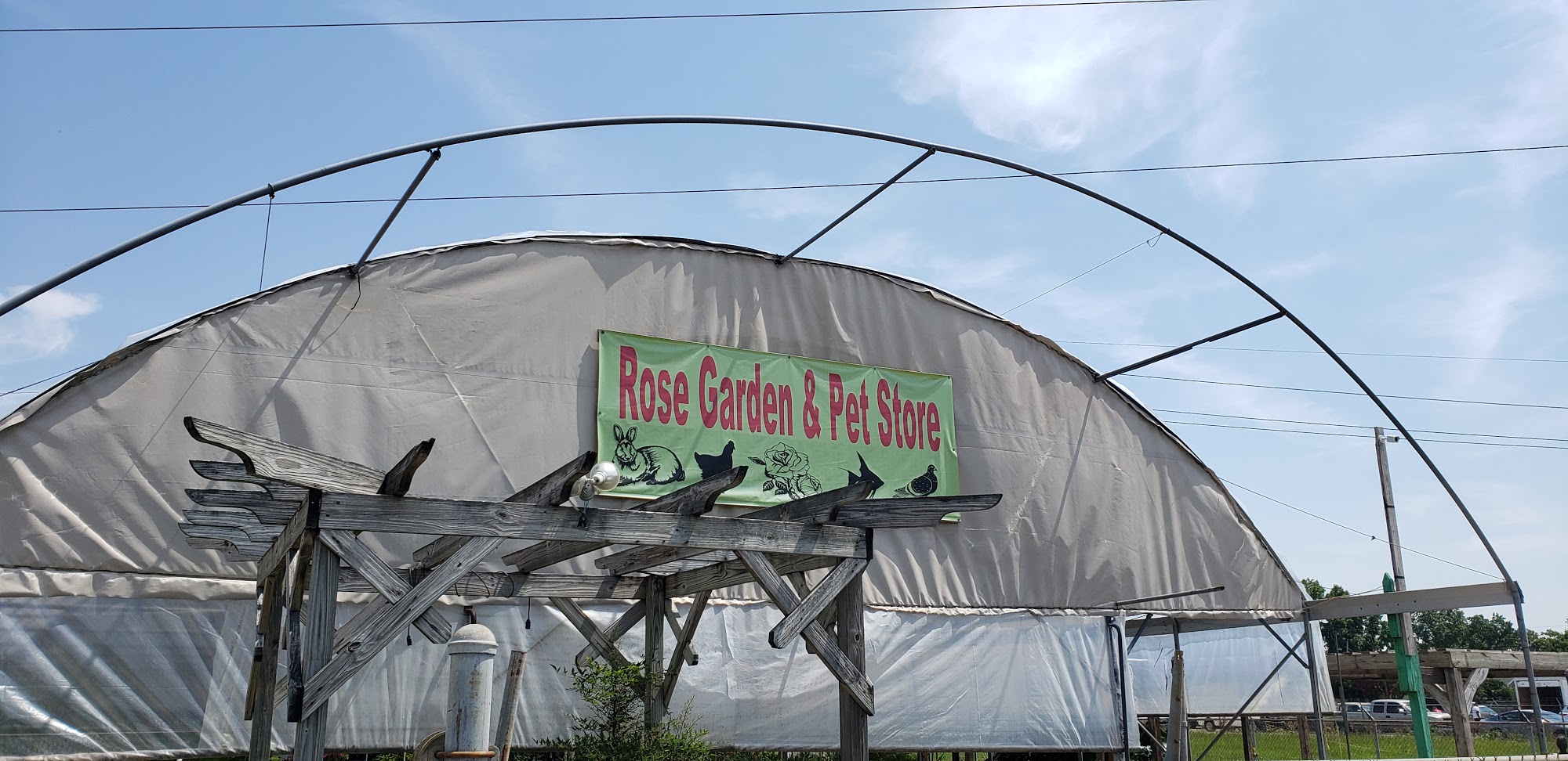 Rose Garden & Pet Store