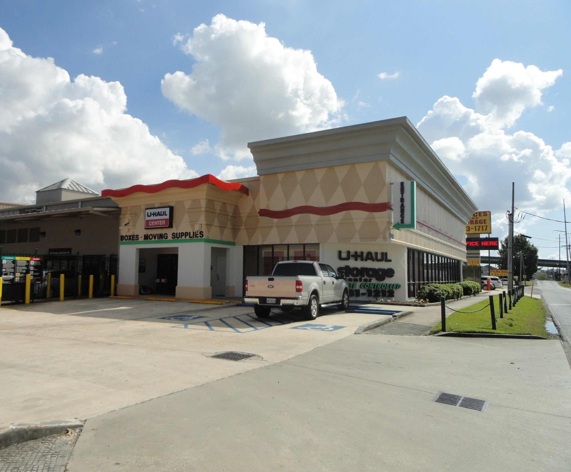 U-Haul Moving & Storage of Metairie at Central Ave