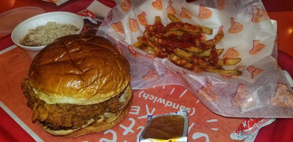 Popeyes Louisiana Kitchen 7212 Veterans Blvd, Metairie