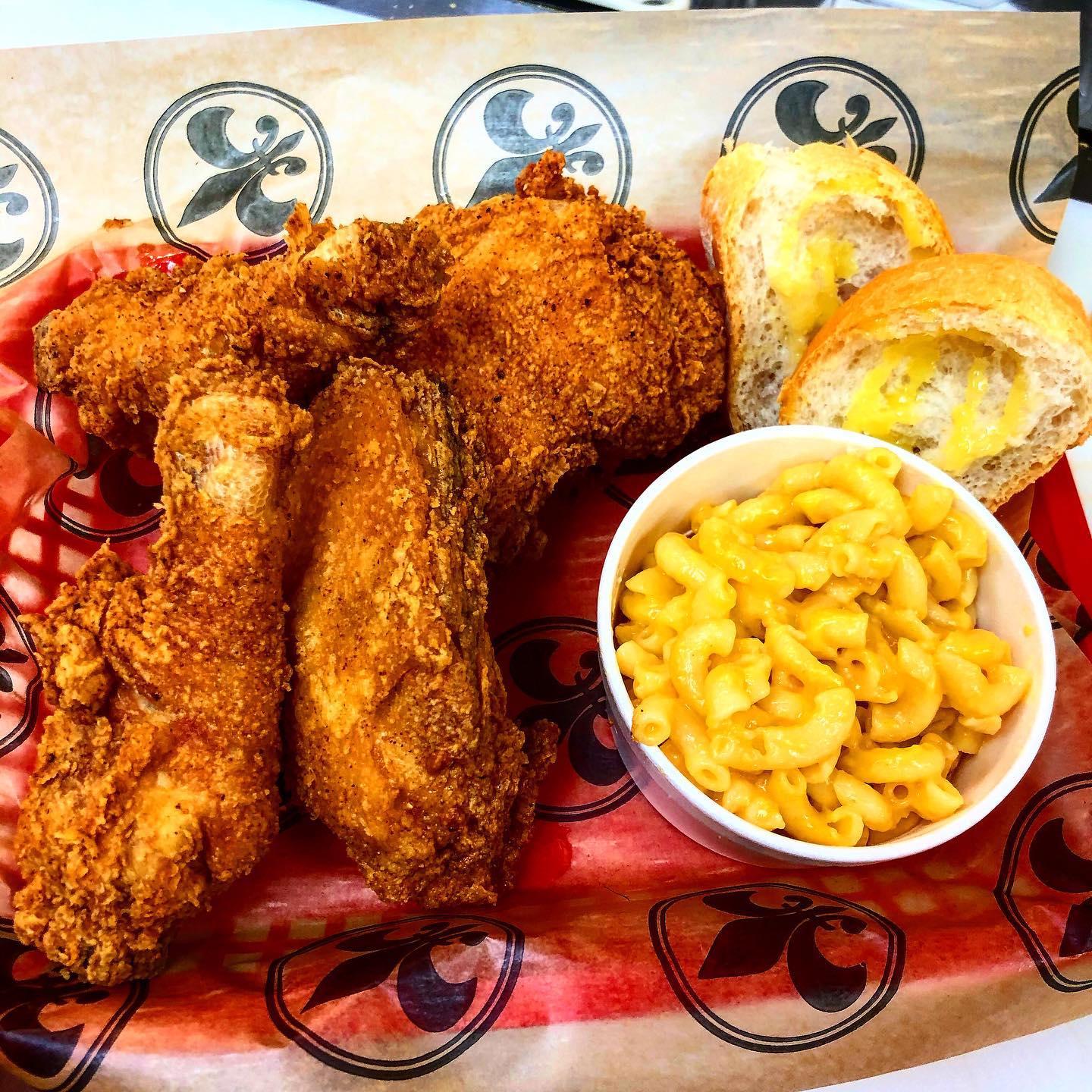 Cafe Royale 3343 Metairie Rd, Metairie