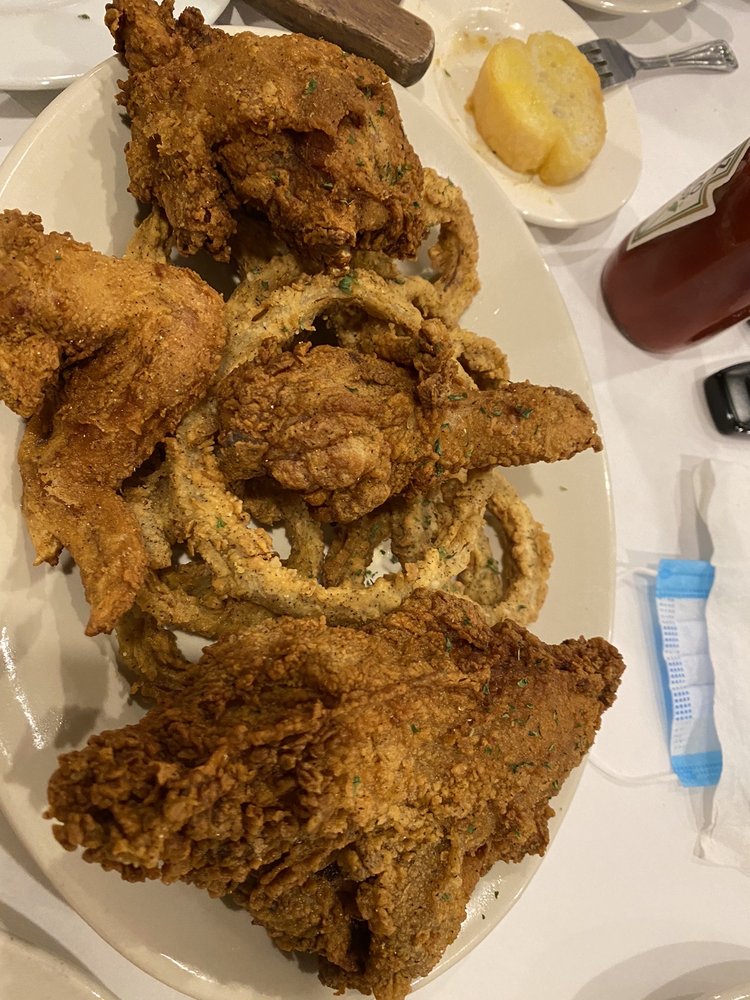 Porter & Luke's Restaurant 1517 Metairie Rd, Metairie