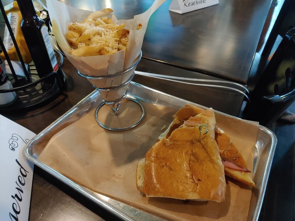 5216 Table & Tap 5216 Veterans Blvd, Metairie