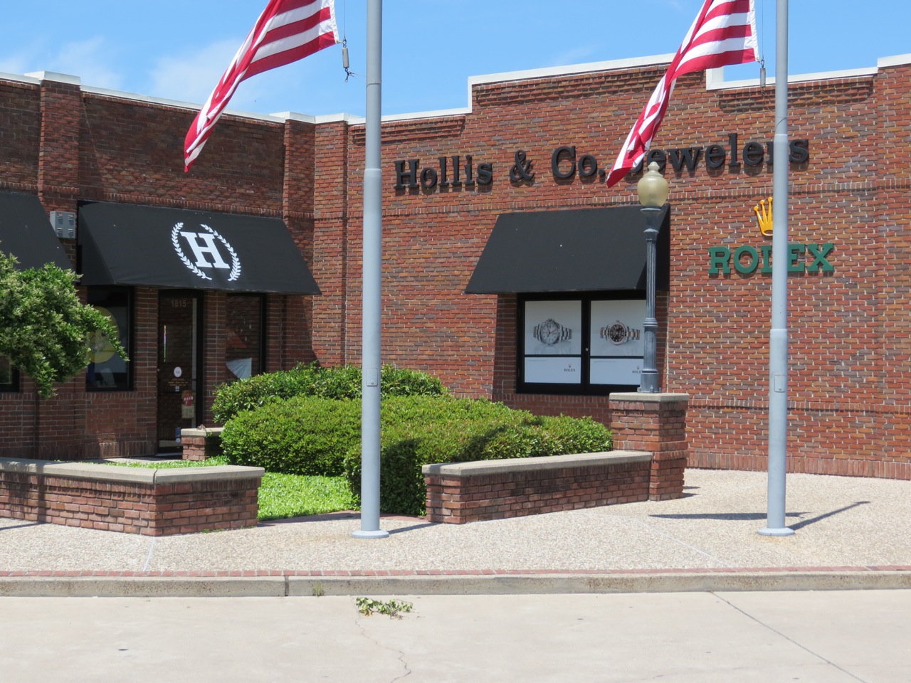 Hollis & Company Jewelers