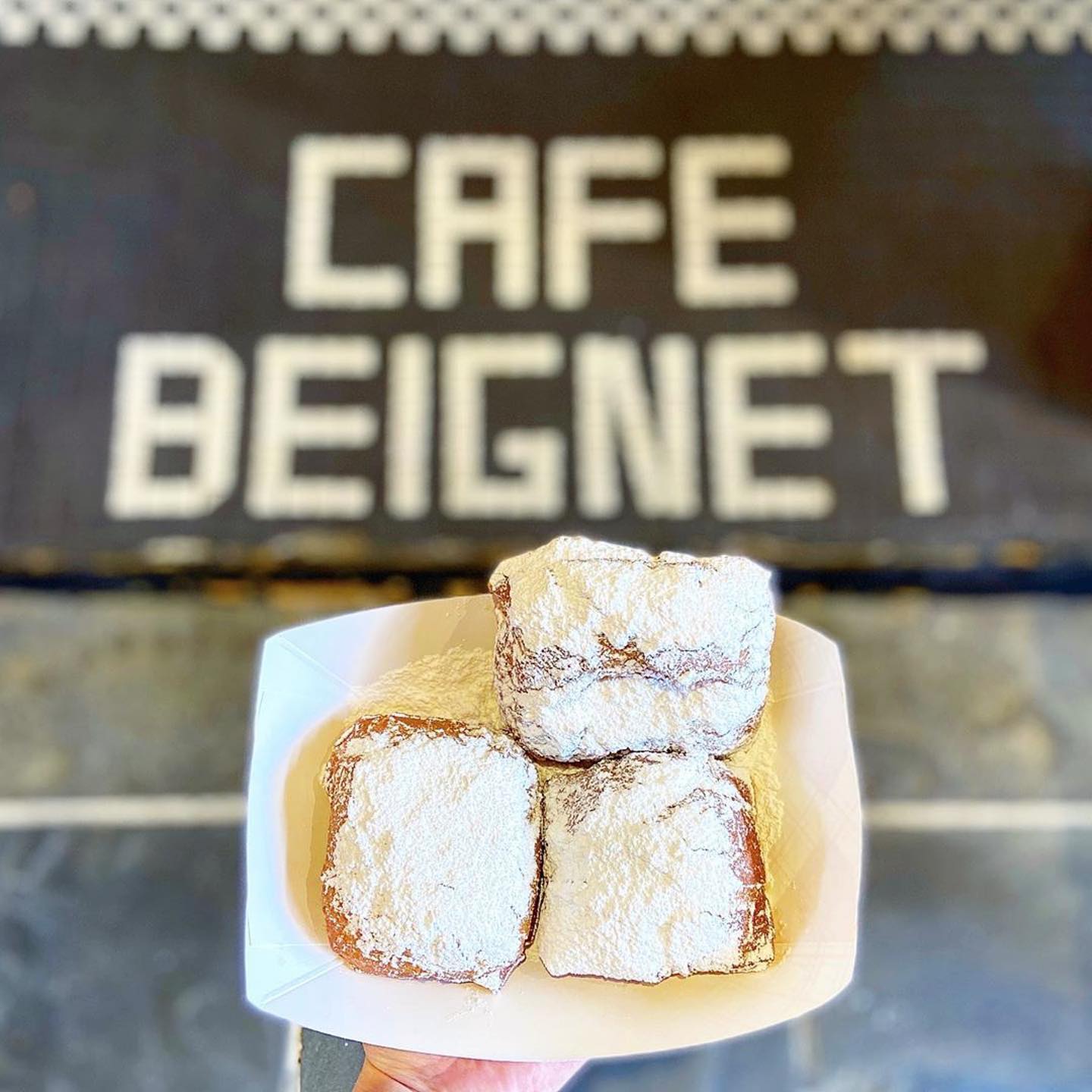 Cafe Beignet 334 Royal St, New Orleans