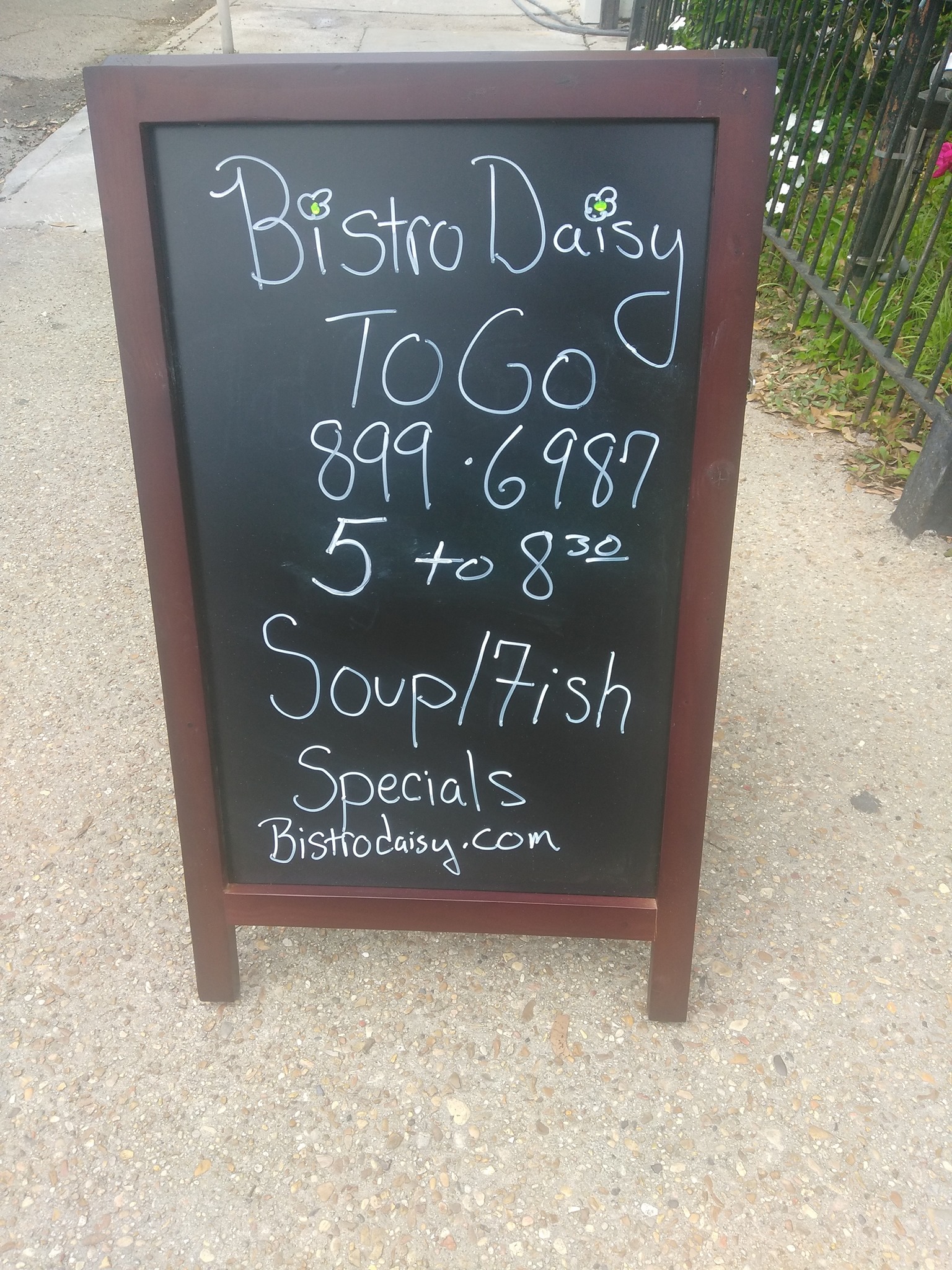 Bistro Daisy 5831 Magazine St, New Orleans