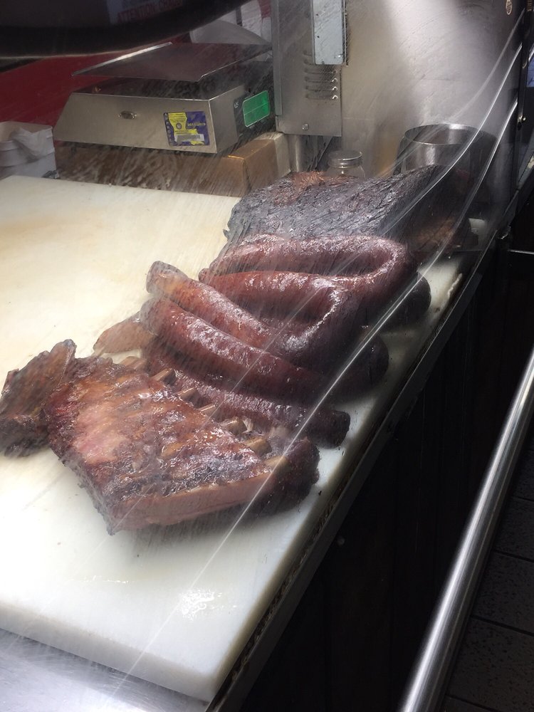 Podnuh's Bar-B-Q 1915 N Market St, Shreveport