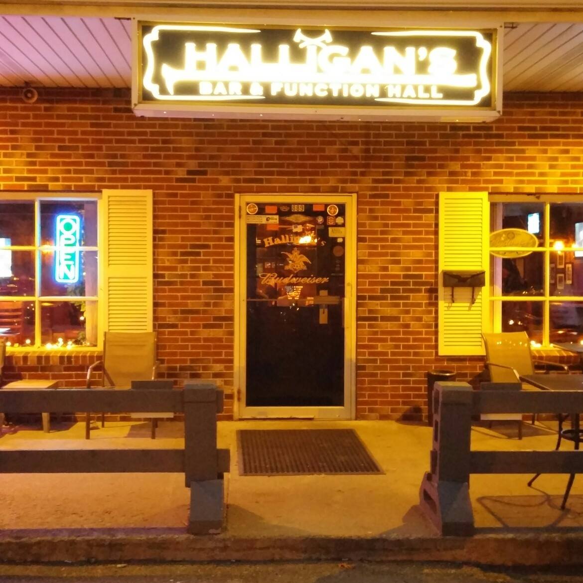 Halligan's Bar And Function Hall