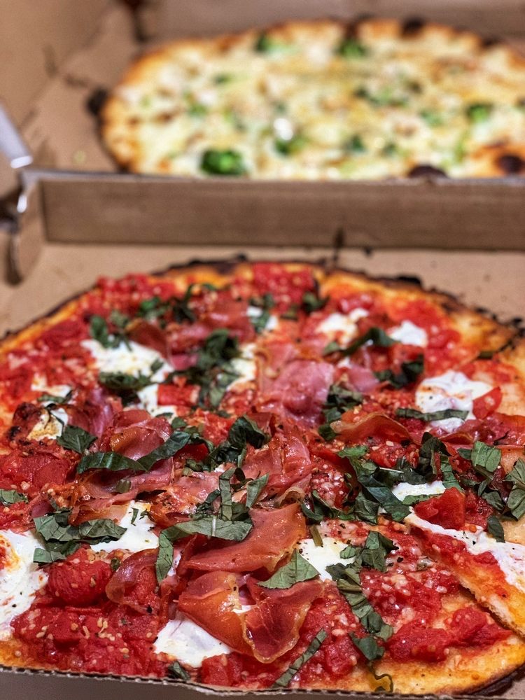 Upper Crust Pizzeria 1782 Massachusetts Ave, Cambridge