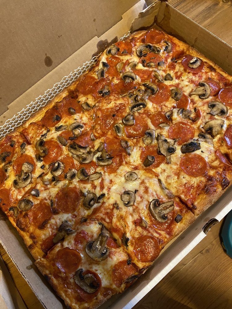 Lisa's Family Pizzeria 1794 Bridge St #26A, Dracut