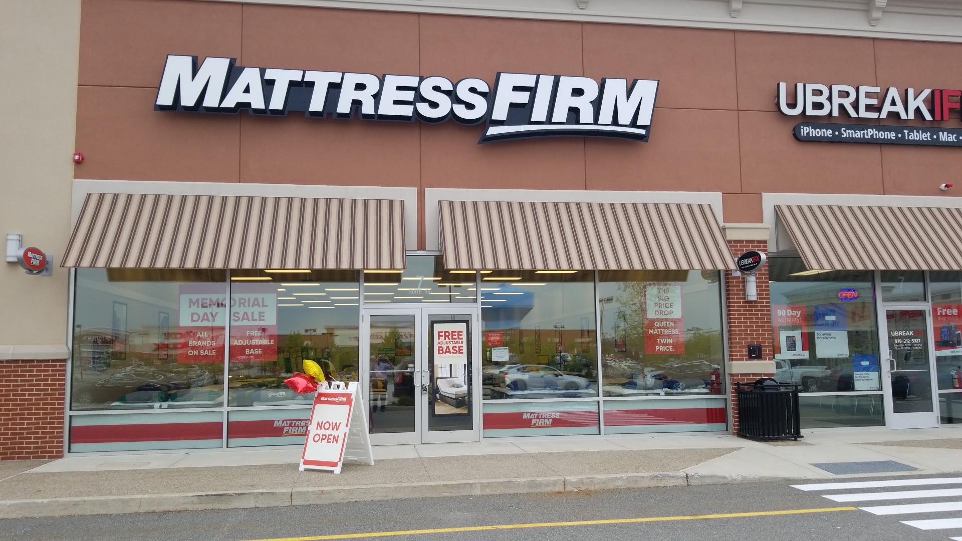 Mattress Firm Shops at Highland Commons