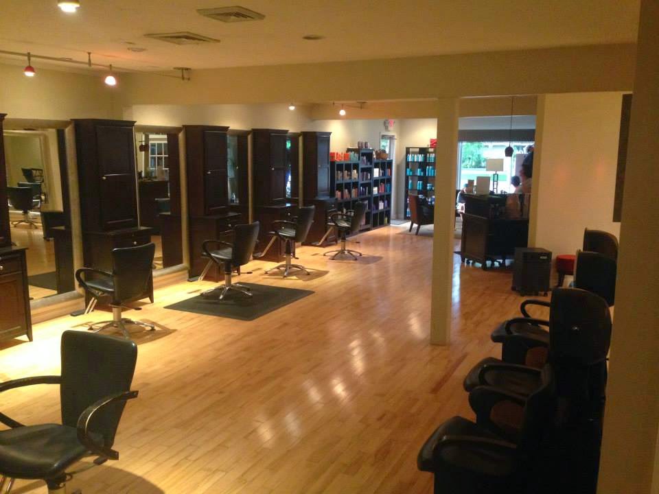 Salon Tres Chic