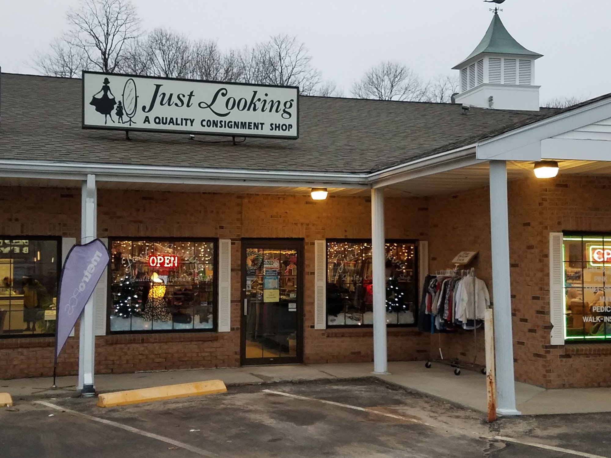 Just Looking Consignment Shop