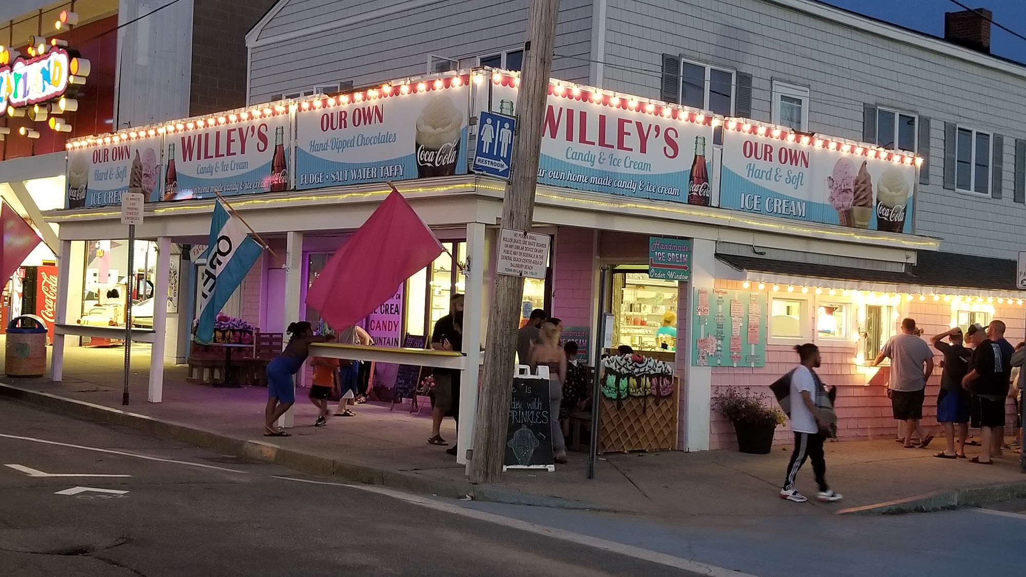 Willey's Scoops & Sweets