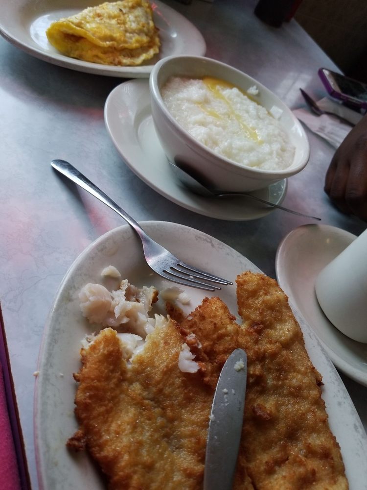 Route 66 Diner 950 Bay St, Springfield