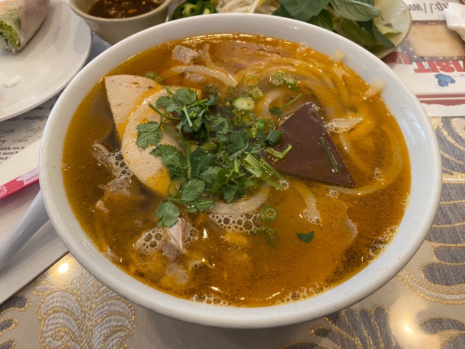 Vinh Chau Restaurant 1885, 409 Dickinson St, Springfield
