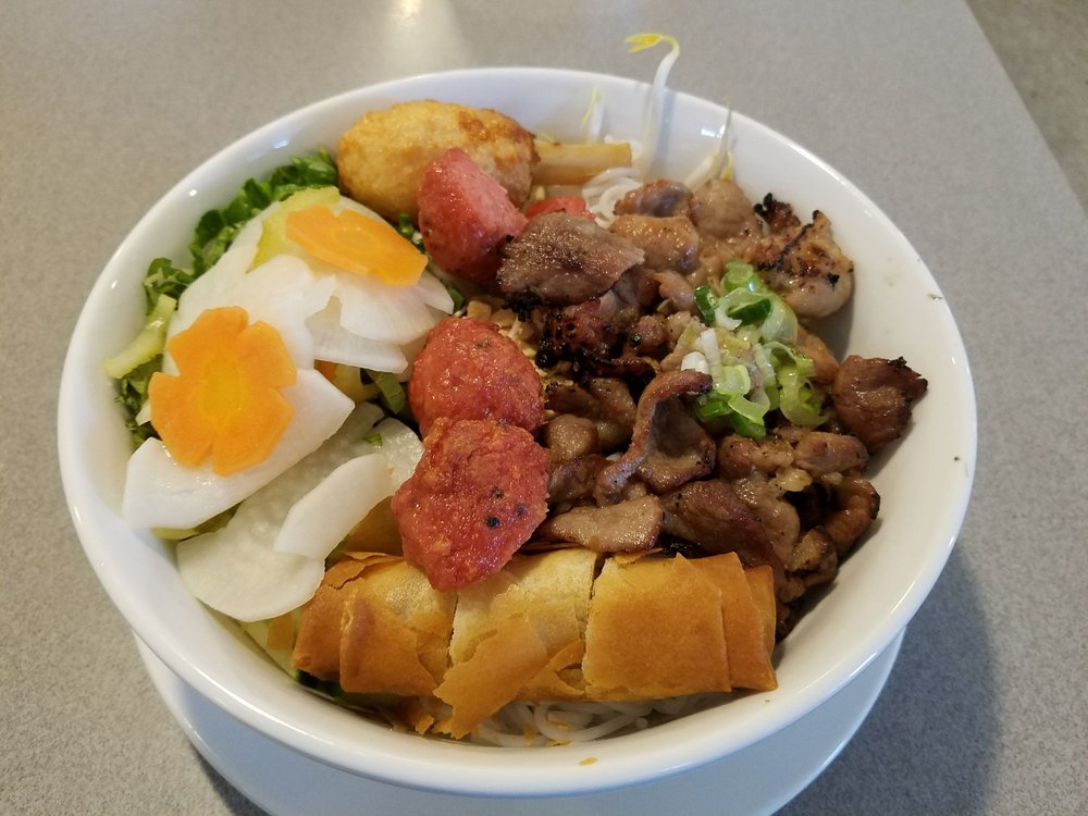 Traditional Saigon Restaurant 281 Belmont Ave, Springfield