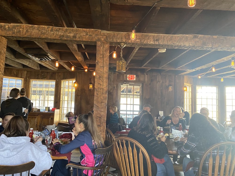 Sturbridge, MA Restaurants Open for Takeout, Curbside Service and/or