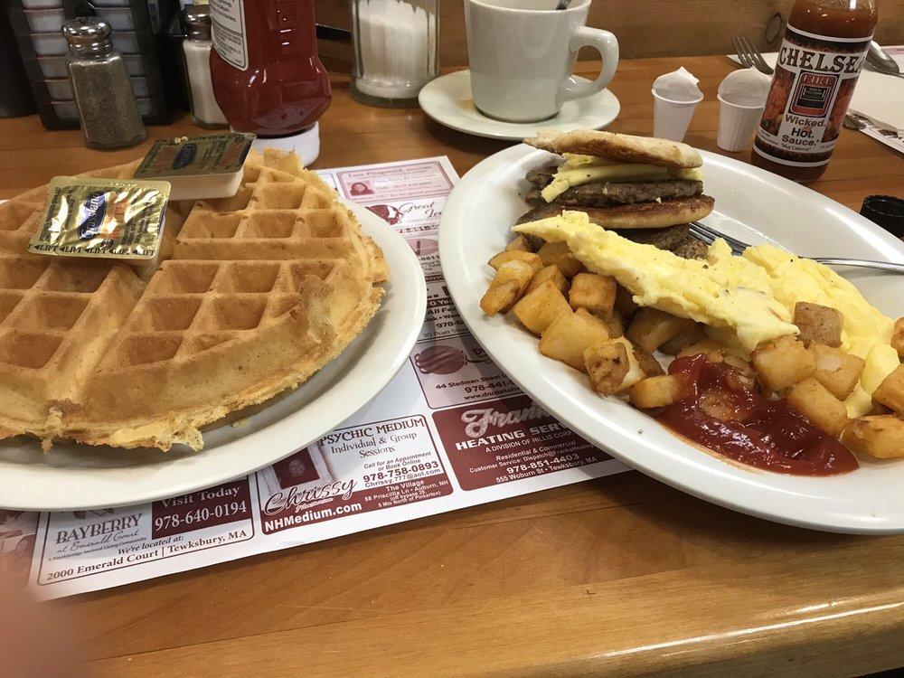Vic's Waffle House 283 Old Main St, Tewksbury