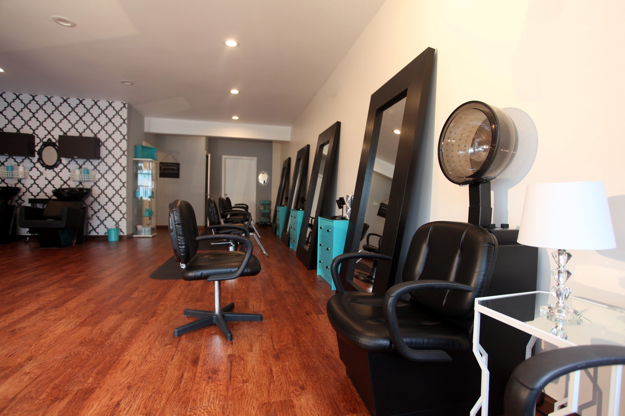 Studio Ten Hair Salon