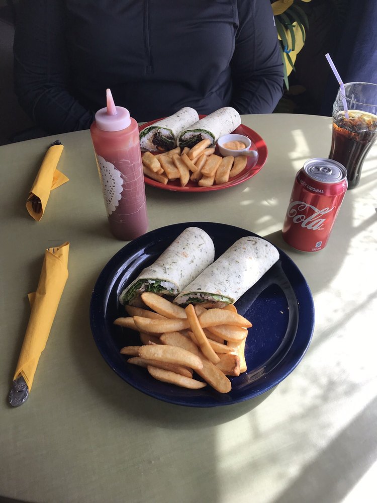 Café Lemontree 1631 St Mary's Rd, Winnipeg
