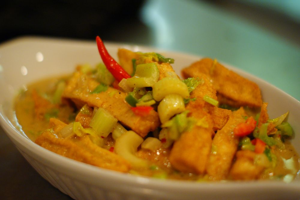 Bangkok Thai Restaurant 100 Osborne St #208, Winnipeg