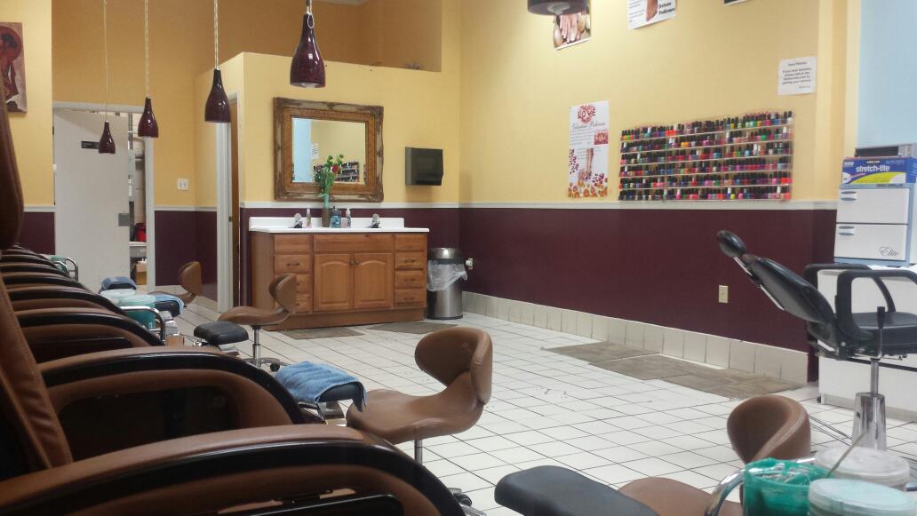 Hair & Nail Pizazz 2334 Iverson St, Hillcrest Heights Maryland 20748