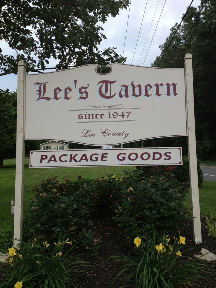 Lee's Tavern