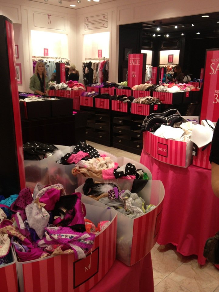 Victoria's Secret 430 Briarwood Cir #125A, Ann Arbor