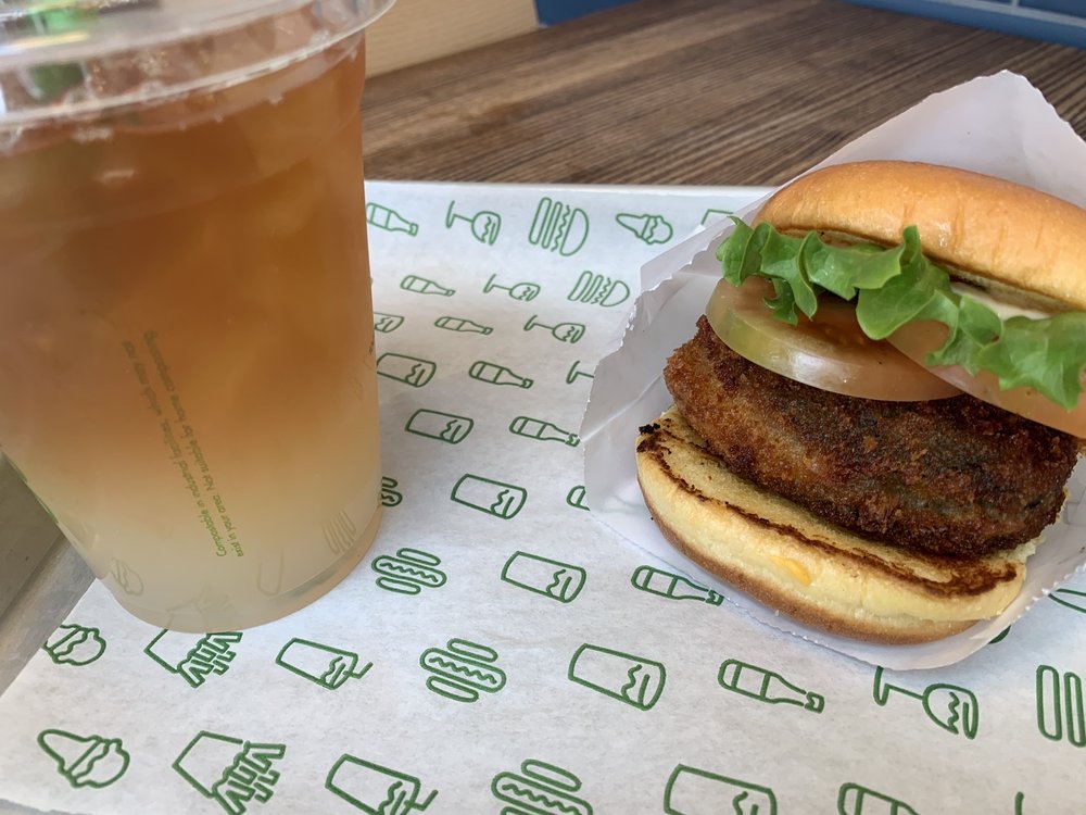 Shake Shack 3030 Washtenaw Ave #107, Ann Arbor