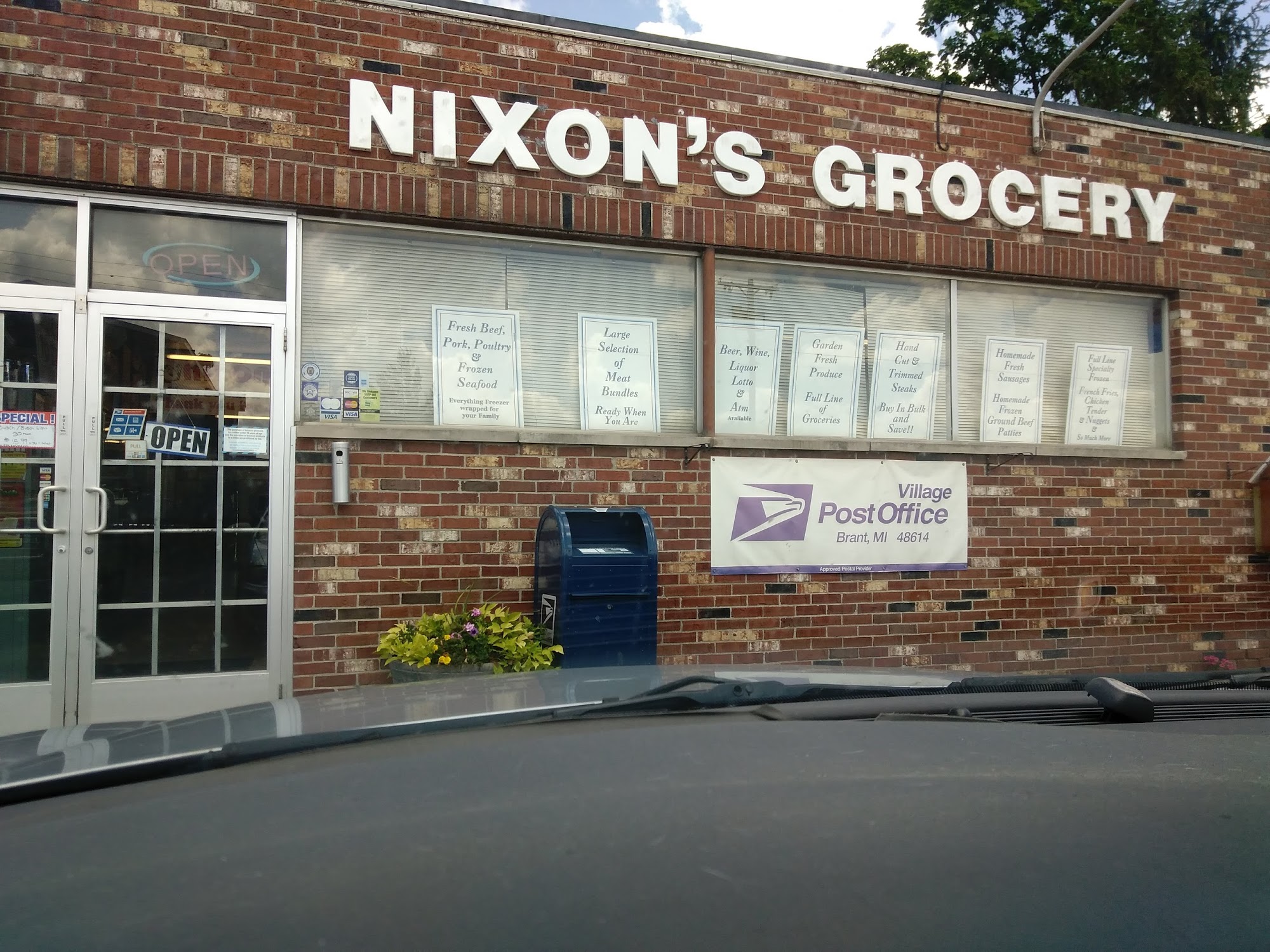 Nixon's Grocery