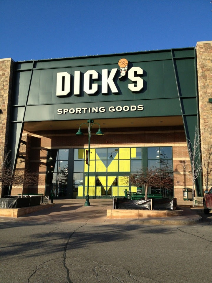 DICK'S Sporting Goods 9550 Village Pl Blvd, Brighton