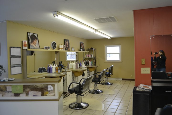 Diamond Lake Hair Stylist 21502 Shore Acres Rd, Cassopolis Michigan 49031