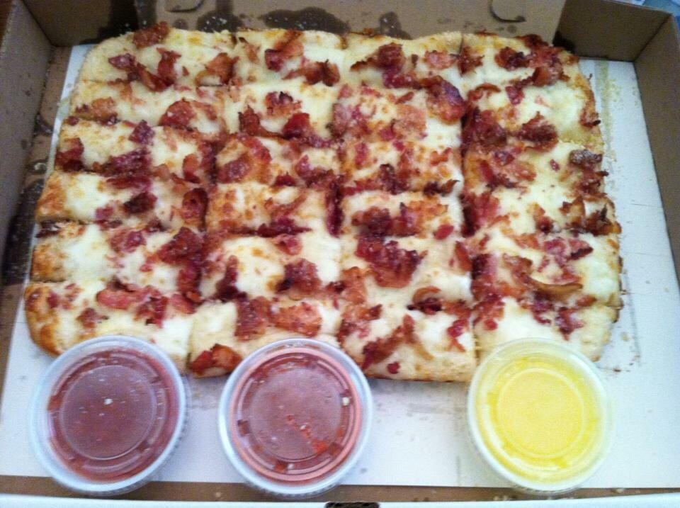 Franco's Pizzeria 24662 Van Dyke Ave, Center Line