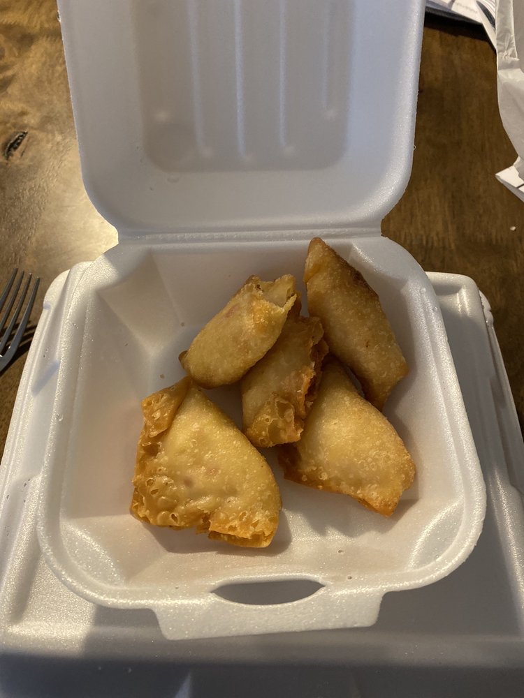 Mui's Chinese Food Carry Out 845 W 14 Mile Rd, Clawson
