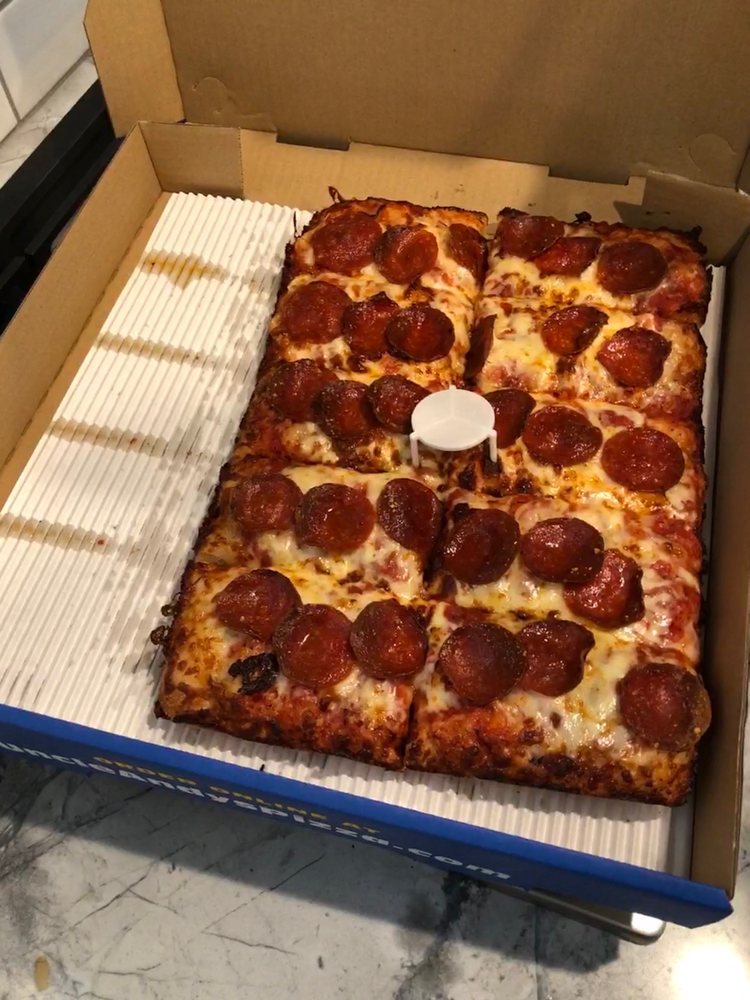 Uncle andy's Pizza 204 E 14 Mile Rd, Clawson