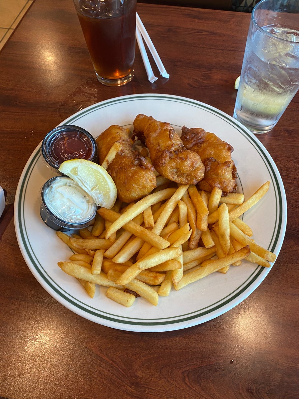 Red Olive Restaurant - Clawson 1212 W 14 Mile Rd, Clawson