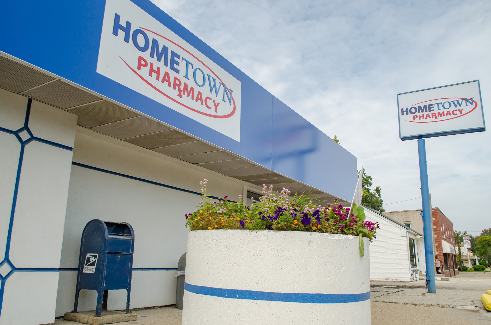 HomeTown Pharmacy - Clinton Twp