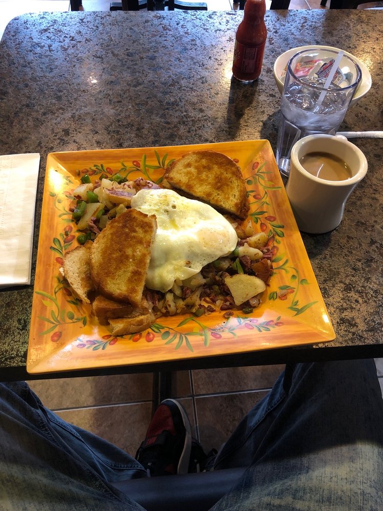 Gateway Deli Cafe 333 W Fort St # 1, Detroit