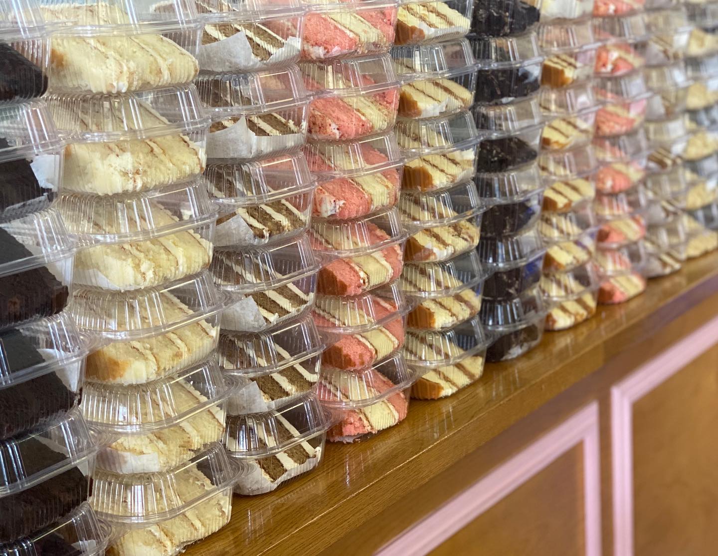 Good Cakes and Bakes 19363 Livernois, Detroit