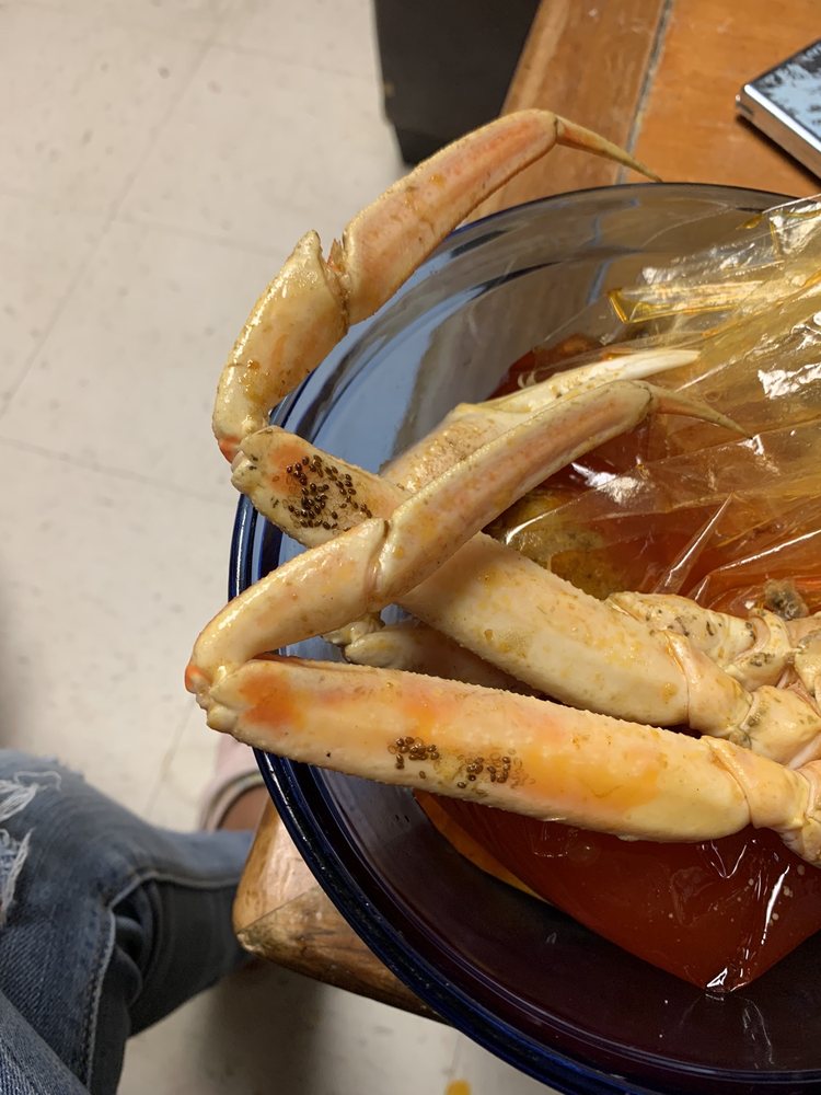 Crab House 19721 W Seven Mile Rd, Detroit