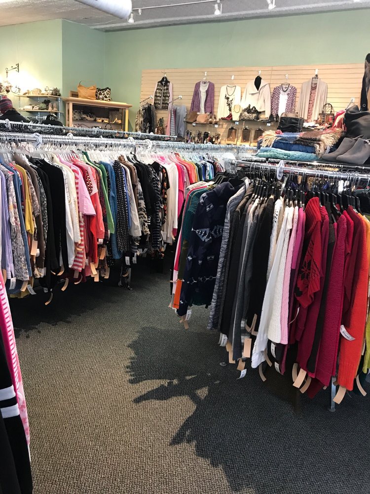 WHO kNEW? Consignment 119 S Front St, Dowagiac