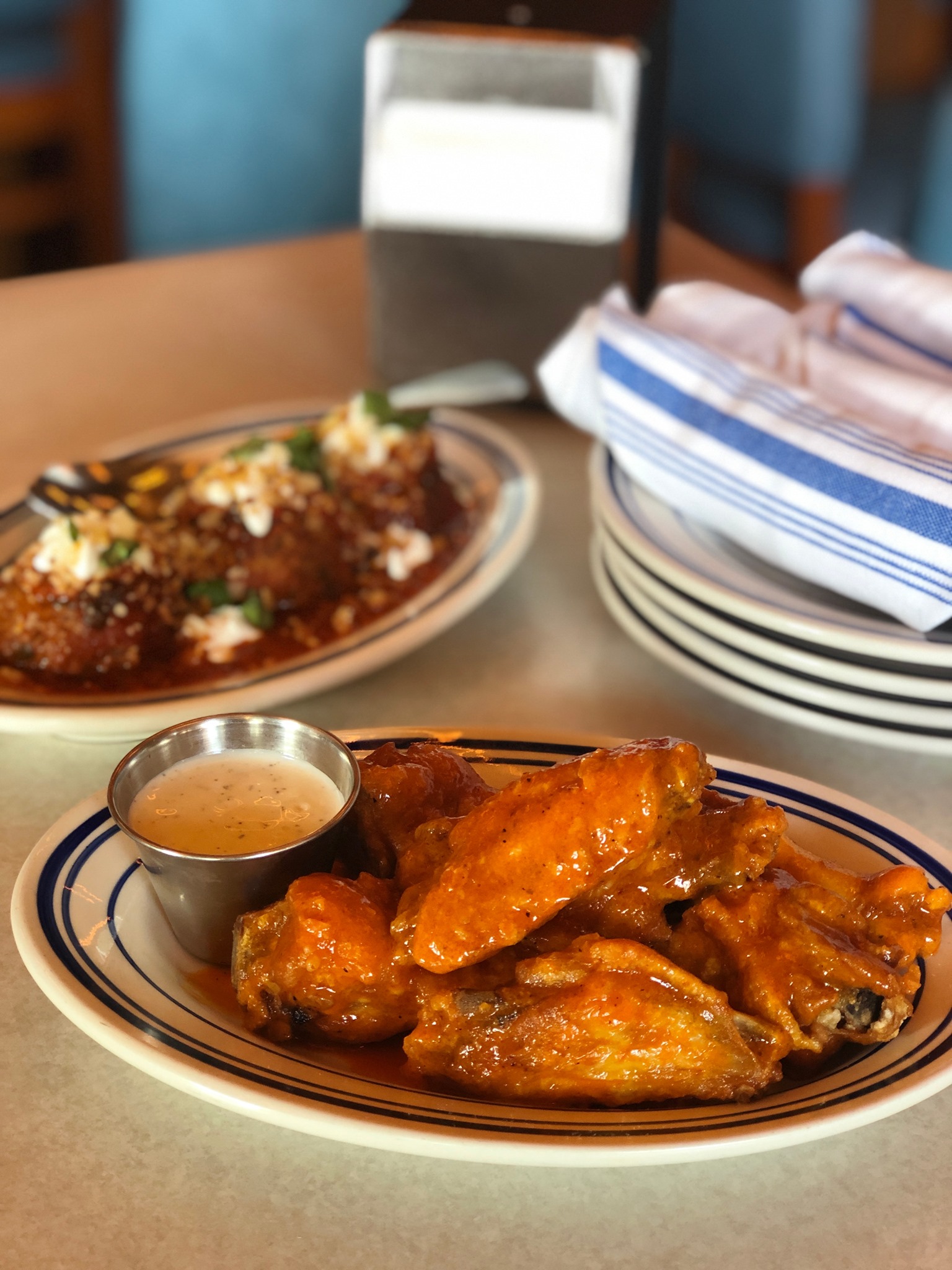 Como's Restaurant 22812 Woodward Ave #100, Ferndale