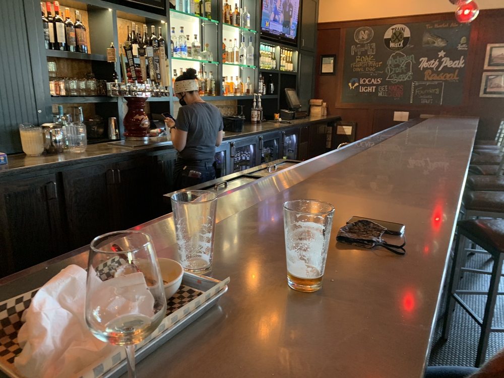 Bagger Dave's Burger Tavern - Cascade 2817 Kraft Ave SE, Grand Rapids
