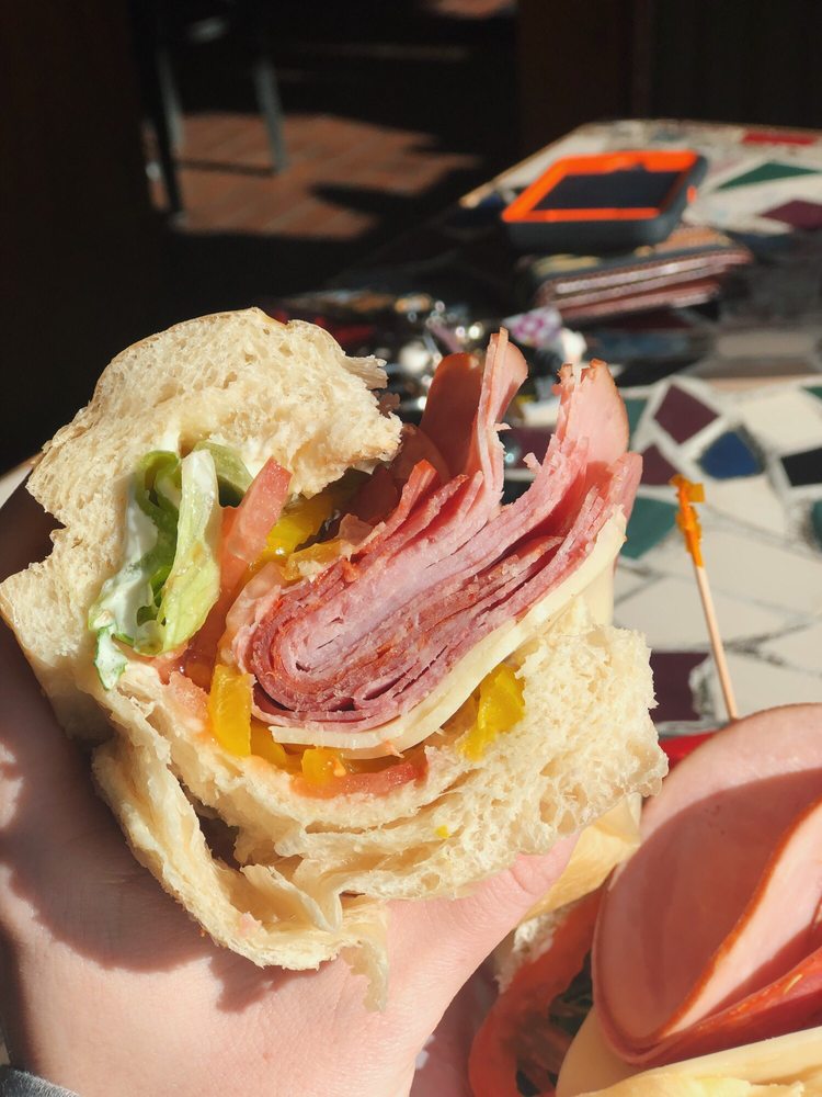 Schnitz Deli 1315 Fulton St E, Grand Rapids