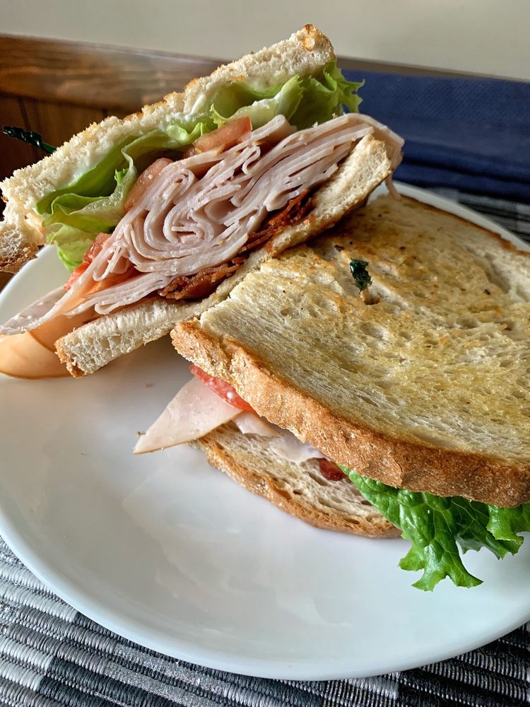 Schnitz Deli 1315 Fulton St E, Grand Rapids
