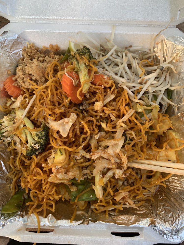 Lai Thai Kitchen 1621 Leonard St NE, Grand Rapids