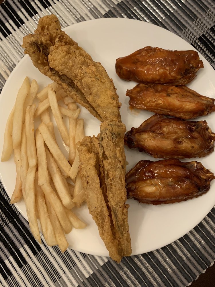 Mike's Wings 1808 Monroe Ave NW #2, Grand Rapids
