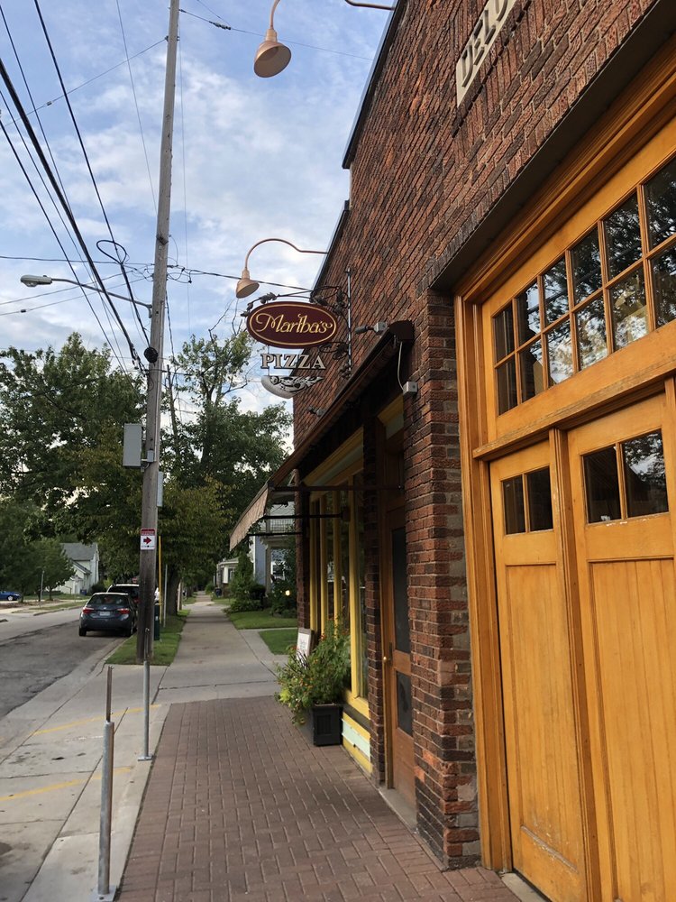 Martha's Pizza 208 Union Ave NE, Grand Rapids