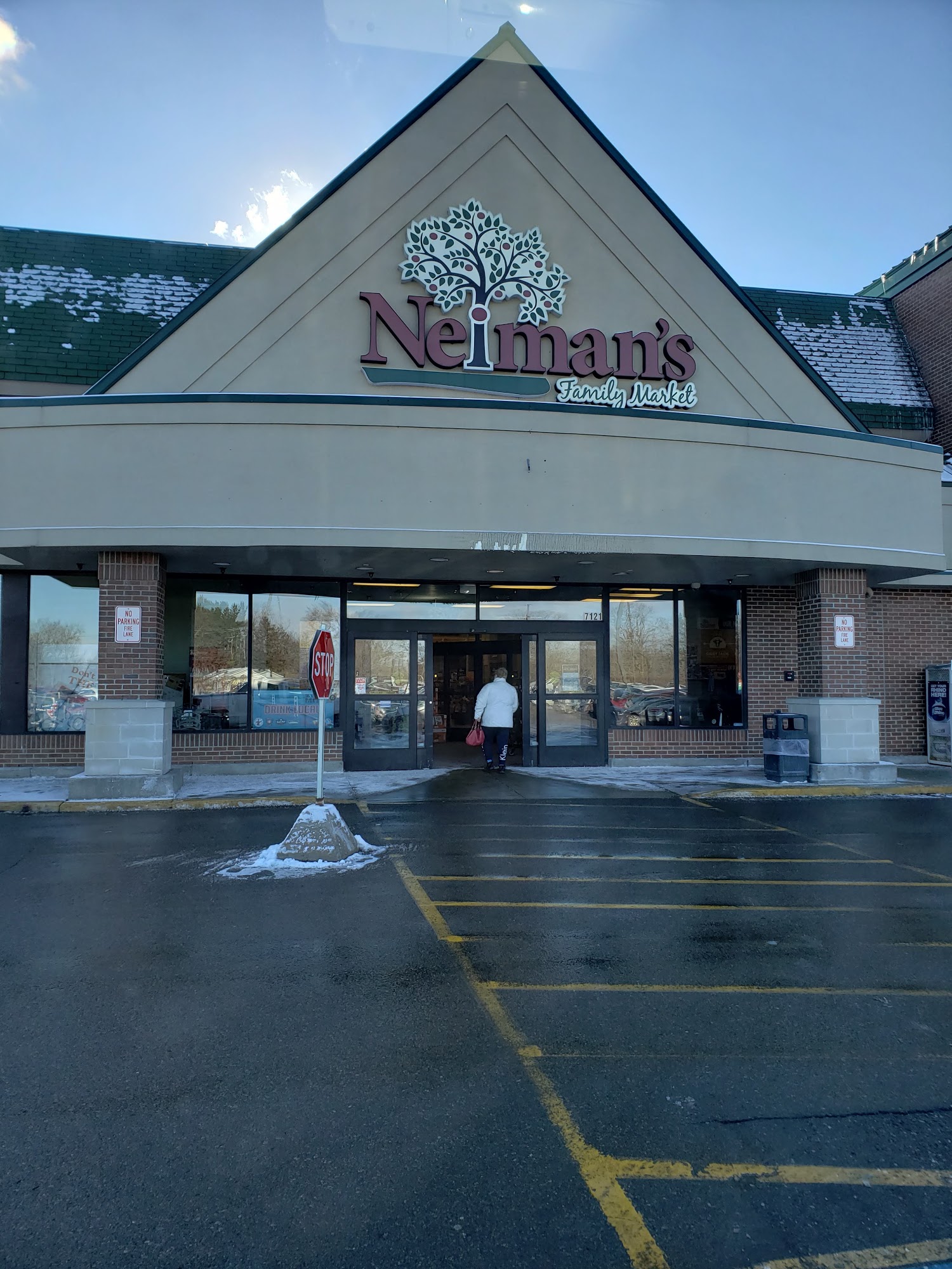 Neiman's Family Market