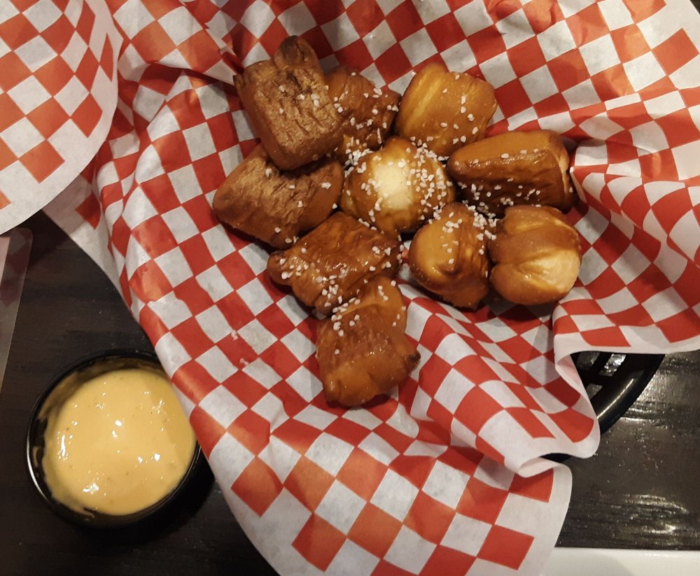 Red Robin Gourmet Burgers and Brews 6524 W Saginaw Hwy, Lansing